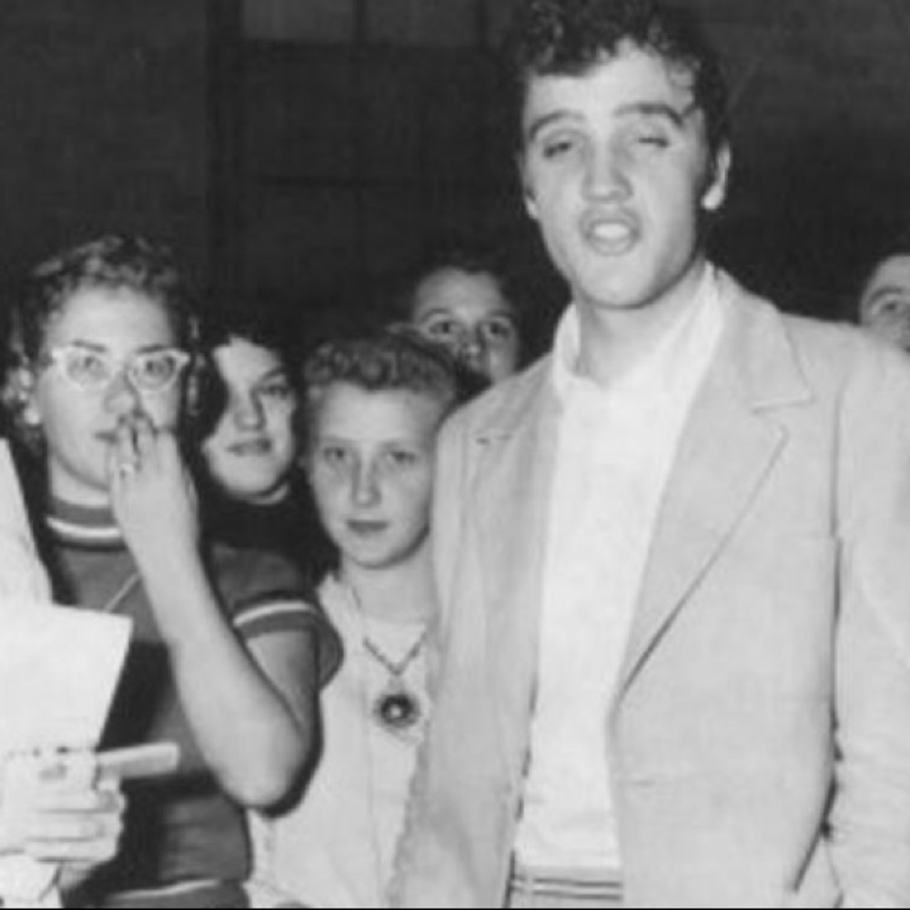 Meet your Posher, Jean